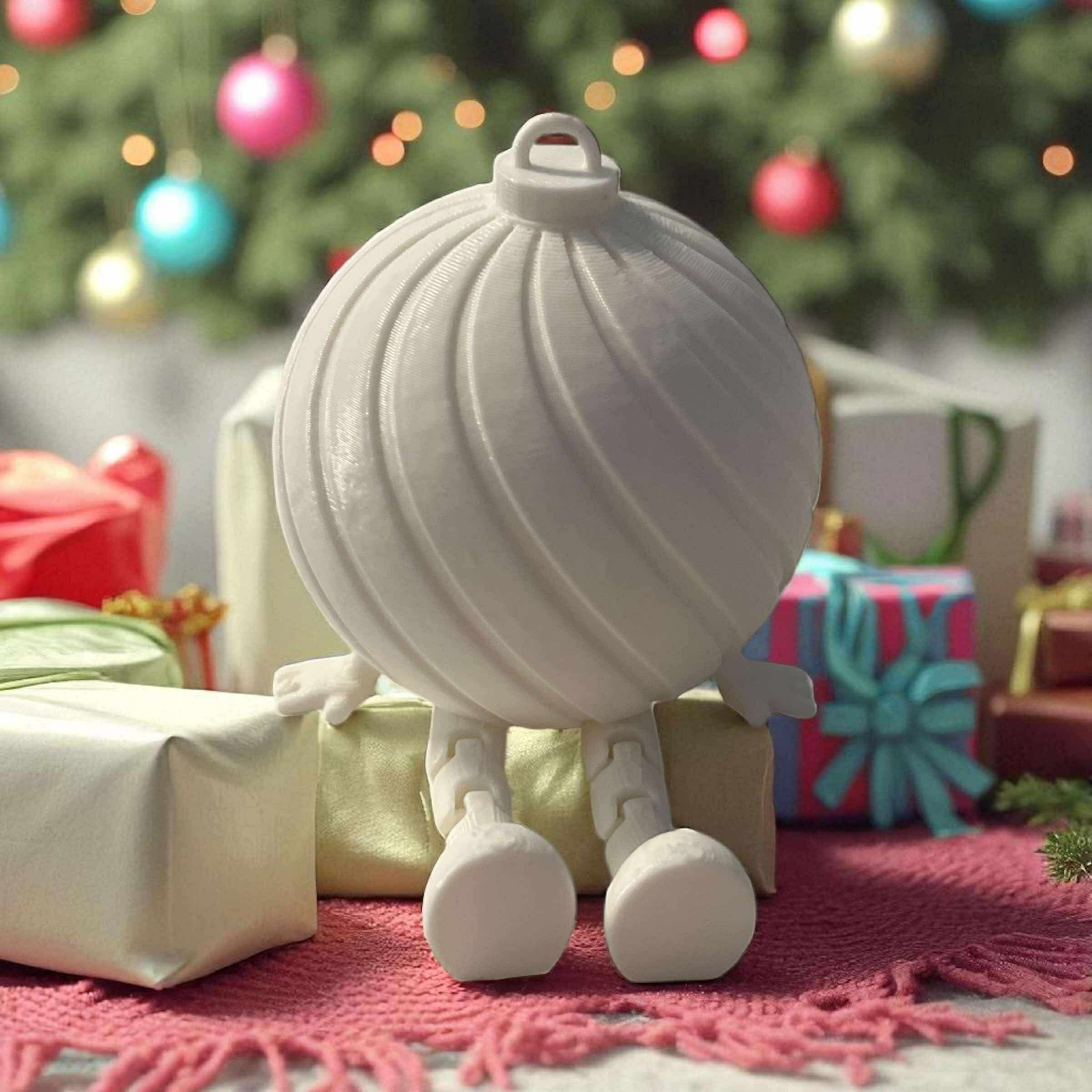 Articulated Swirl Design Bauble